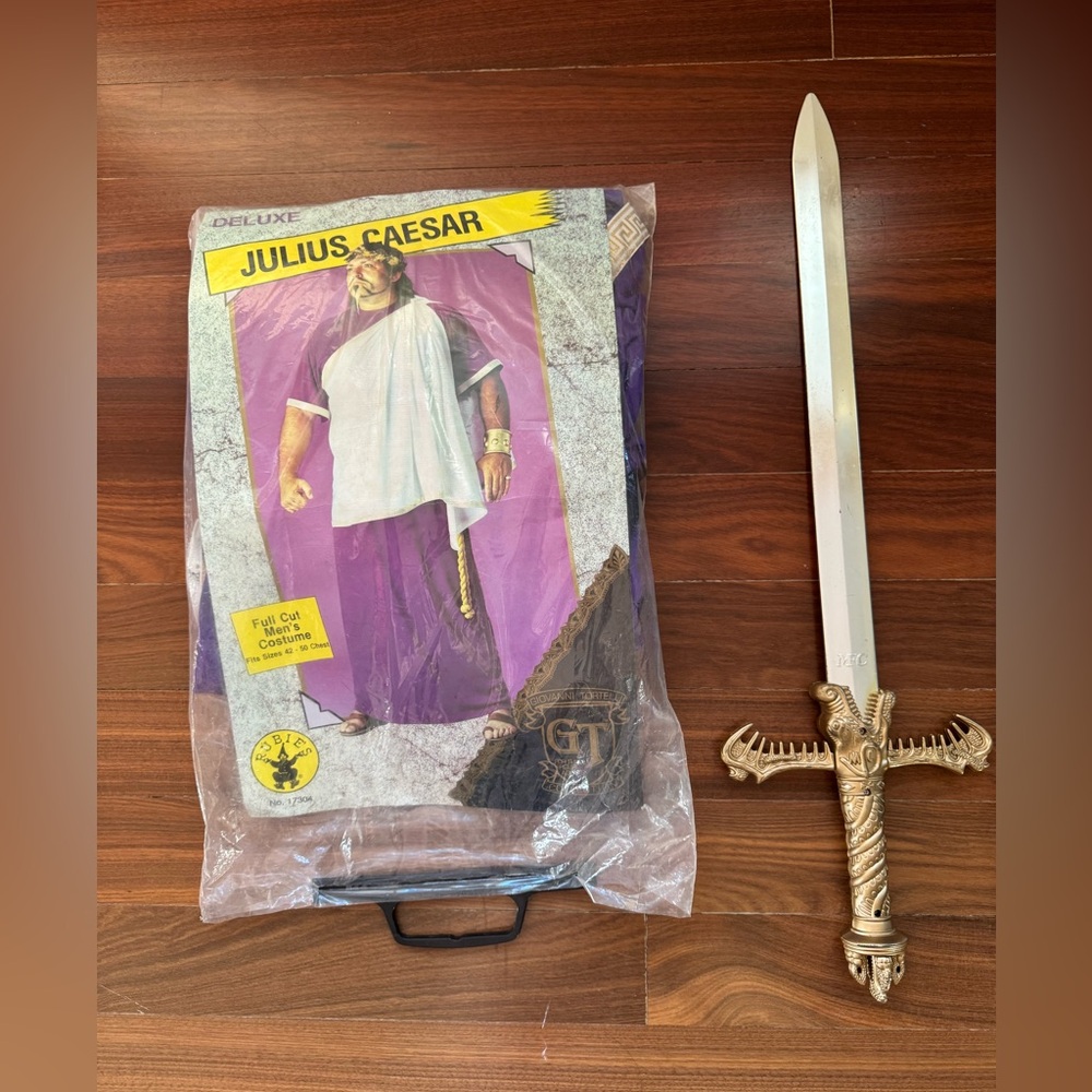 New Julius Saesar Men’s costume size 42